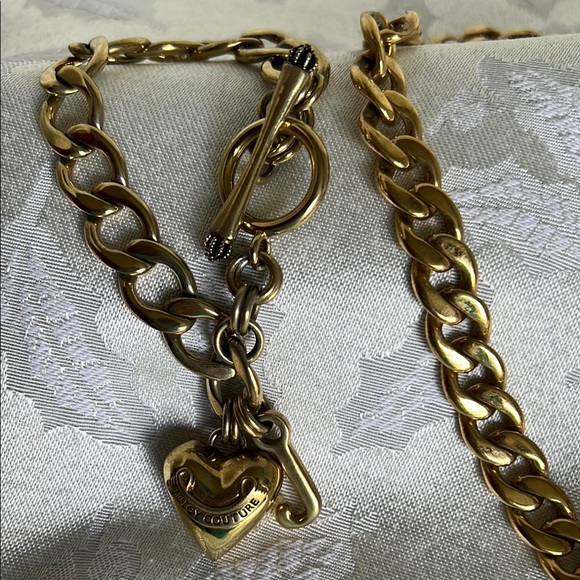 JUICY COUTURE Gold Heart Charm Necklace & Bracelet - Picture 4 of 8